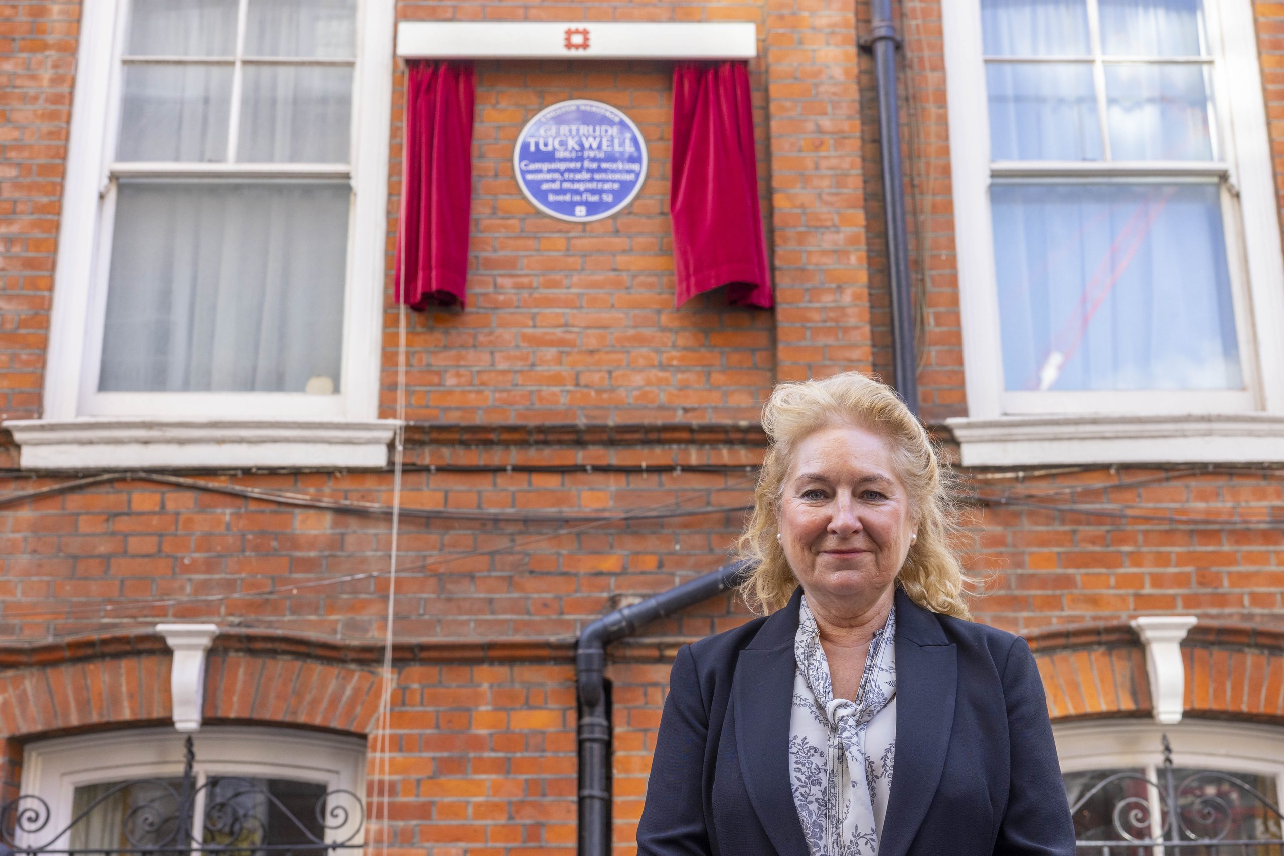 Blue plaque unveiled for Gertrude Tuckwell at Westminster Mansions